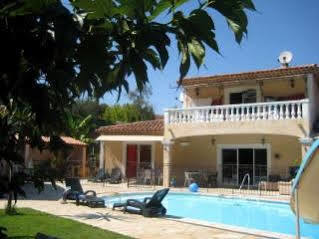 Chambres Dhotes Villa La Morena Валлорис Экстерьер фото